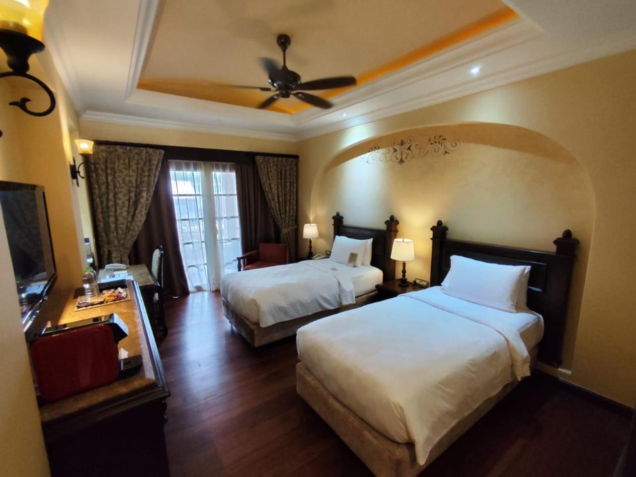 Отель Casa Del Rio Melaka Экстерьер фото