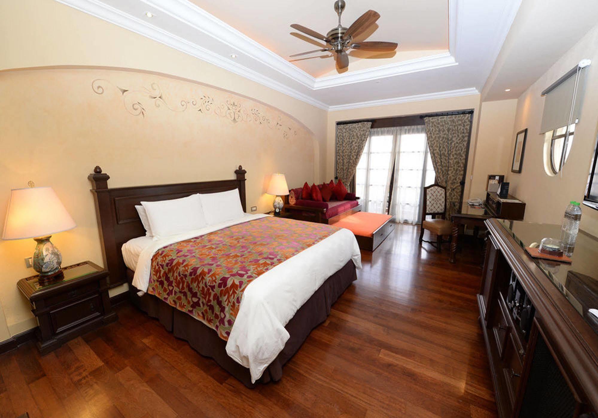 Отель Casa Del Rio Melaka Экстерьер фото