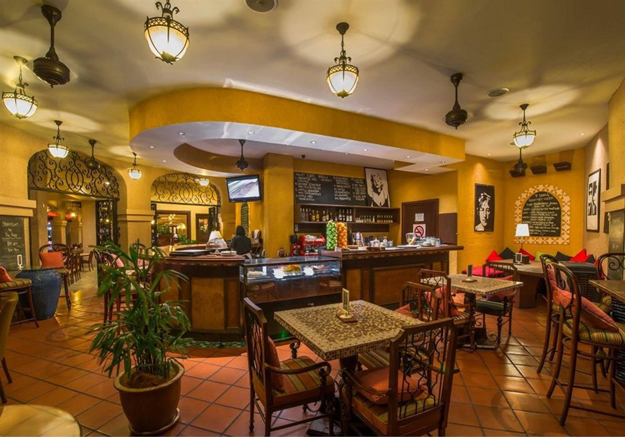 Отель Casa Del Rio Melaka Экстерьер фото