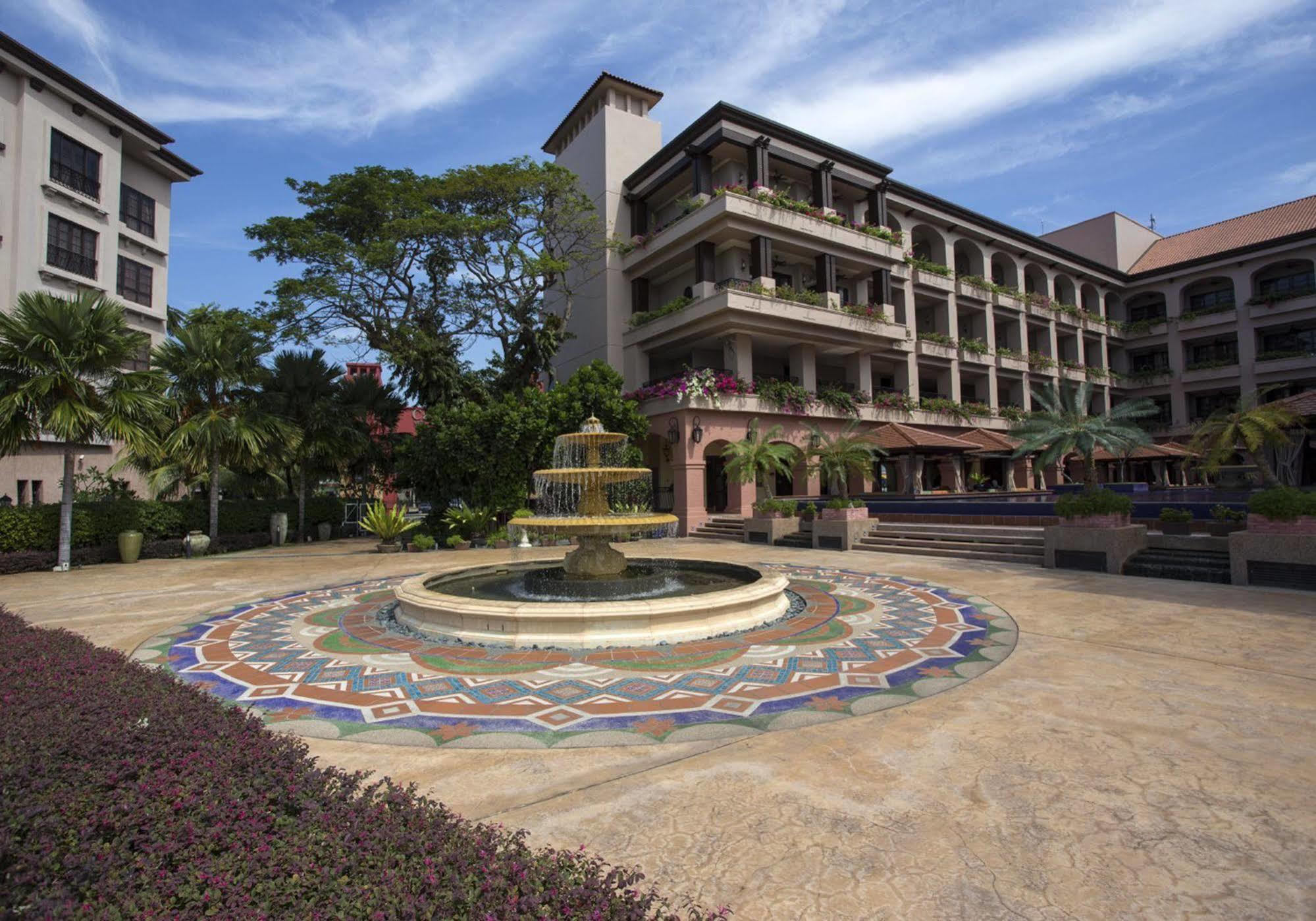 Отель Casa Del Rio Melaka Экстерьер фото