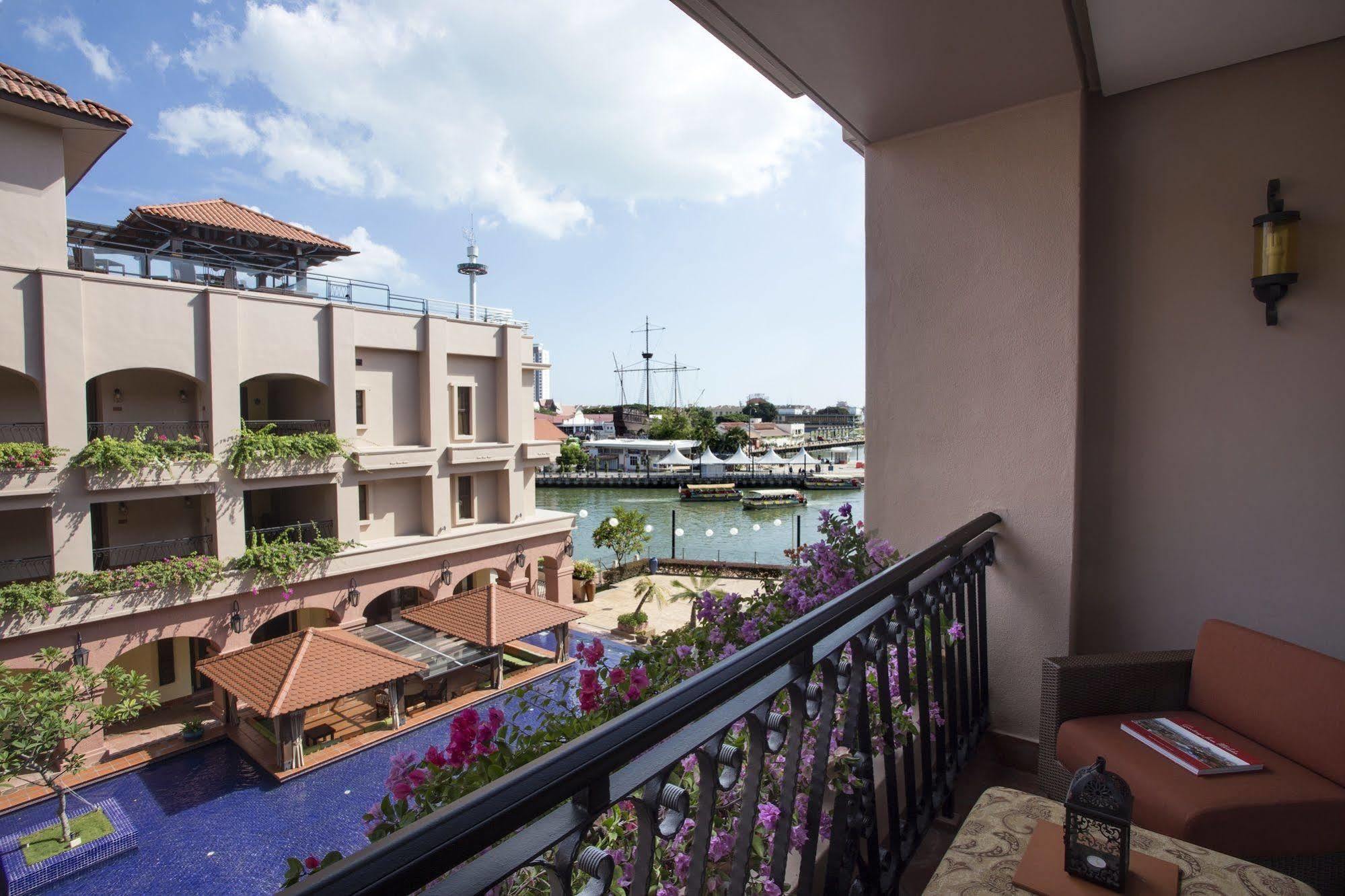 Отель Casa Del Rio Melaka Экстерьер фото